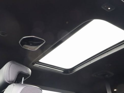 New 2024 Jeep Grand Wagoneer L Base w/ Convenience Group III image 28