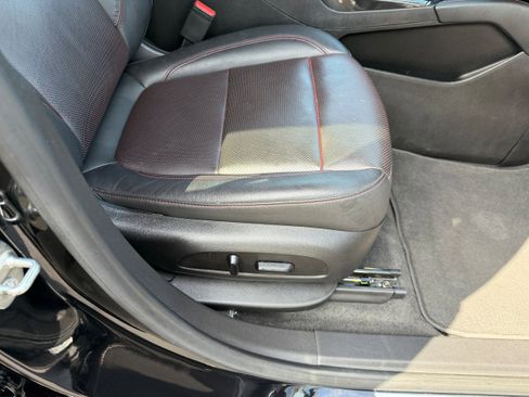 Used 2019 Chevrolet Blazer RS AWD/4WD image 25