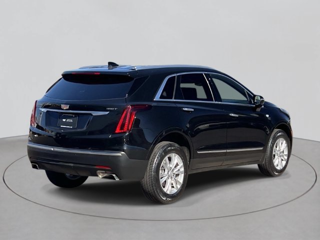 Certified 2024 Cadillac XT5 Luxury w/ LPO, Floor Liner Package AWD/4WD image 4