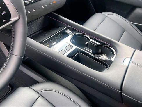 New 2025 Nissan Murano SL image 11