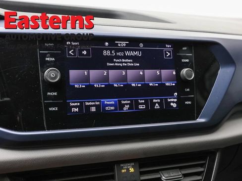Used 2022 Volkswagen Taos SE AWD/4WD image 18