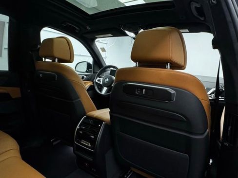 Used 2023 BMW X7 xDrive40i w/ Executive Package image 27