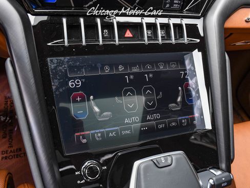 Used 2021 Lamborghini Urus AWD/4WD image 15