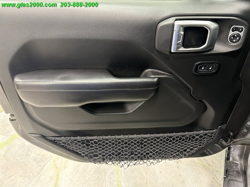 Used 2019 Jeep Wrangler Unlimited Sport S AWD/4WD image 27