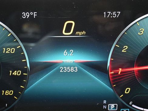 Used 2022 Mercedes-Benz GLE 350 GLE 350 w/ Premium Package image 18