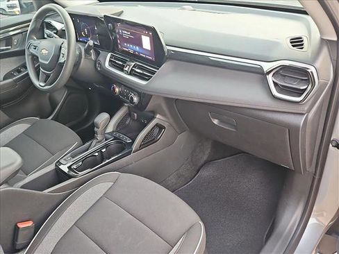 Used 2025 Chevrolet TrailBlazer LT image 21