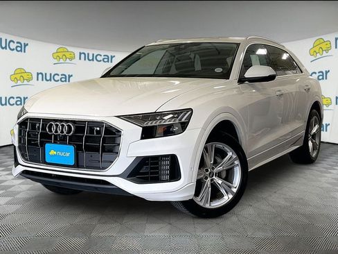 Used 2023 Audi Q8 Premium w/ Convenience Package AWD/4WD image 3
