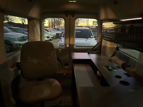 Used 2019 Ford Transit 150 XLT image 15