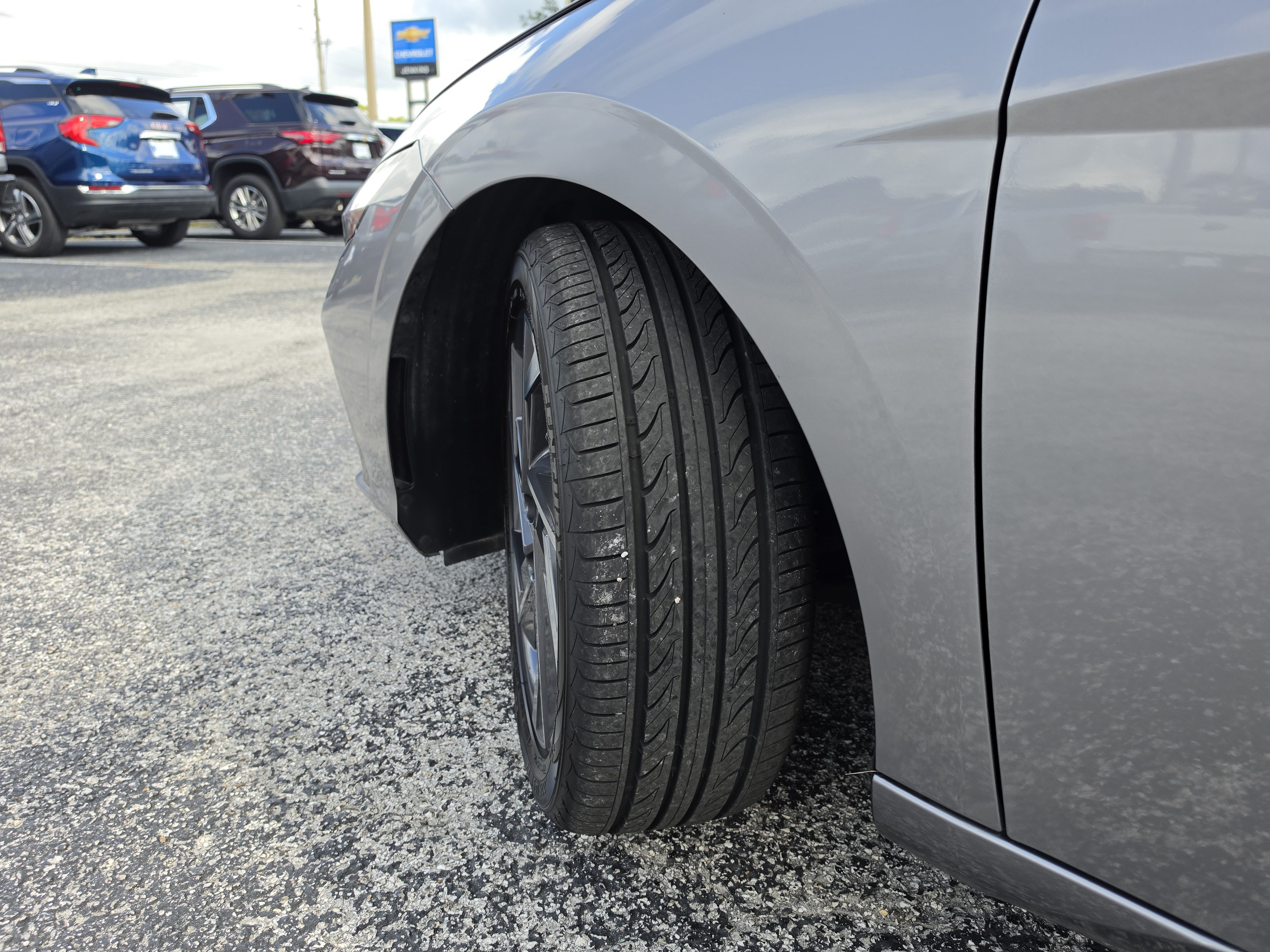 Used 2025 Hyundai Elantra Limited FWD image 41