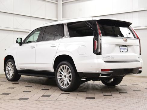 Used 2023 Cadillac Escalade Premium Luxury AWD/4WD image 6