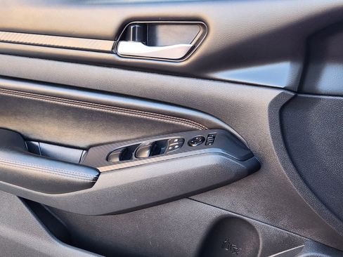 Used 2021 Nissan Altima 2.5 SR image 26