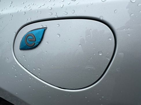 Certified 2023 Chrysler Pacifica Touring-L FWD image 17
