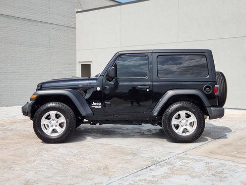 Used 2020 Jeep Wrangler Sport AWD/4WD image 5