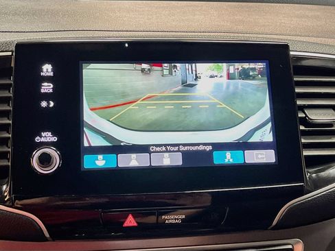 Used 2024 Honda Passport EX-L image 13