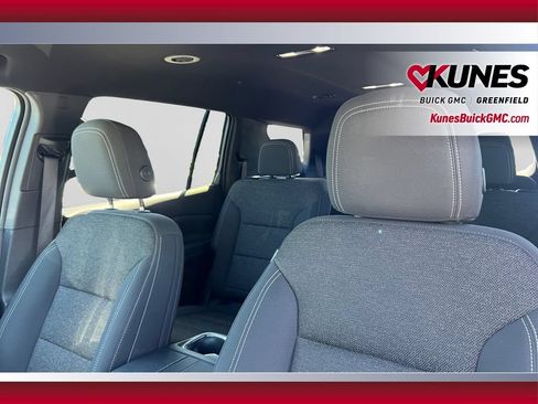 Used 2025 Chevrolet Traverse LT AWD/4WD image 15