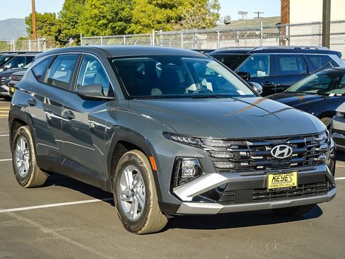 New 2026 Hyundai Tucson SE image 3