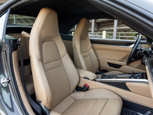 Used 2020 Porsche 911 Carrera S image 48