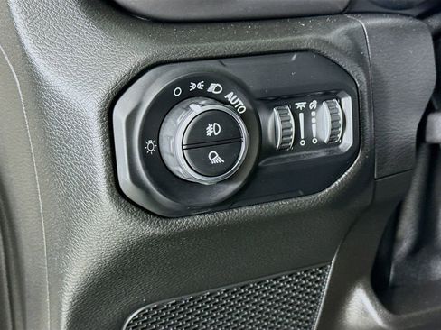 Used 2021 Jeep Gladiator Sport image 11