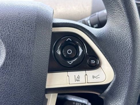 Used 2018 Toyota Prius One w/ Carpet Mat Package FWD image 14