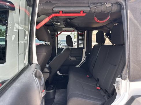 Used 2017 Jeep Wrangler Unlimited Sport w/ Quick Order Package 23S AWD/4WD image 22