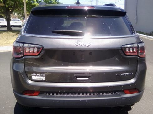 Used 2022 Jeep Compass Limited AWD/4WD image 7