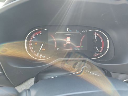 Used 2024 Toyota RAV4 XLE w/ Convenience Package image 2