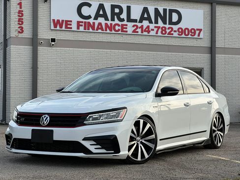Used 2018 Volkswagen Passat GT image 1