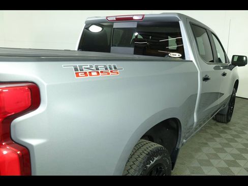Used 2023 Chevrolet Silverado 1500 LT Trail Boss w/ Convenience Package II AWD/4WD image 23