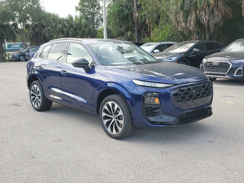 New 2026 Audi Q3 quattro 2.0T AWD/4WD image 1