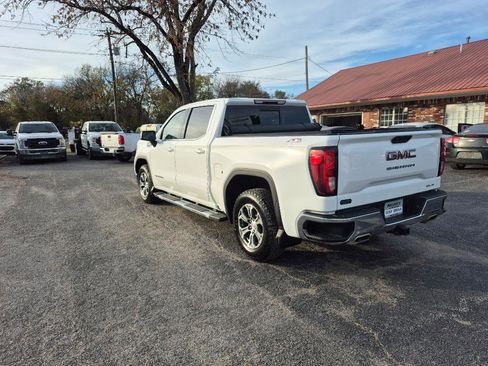 Used 2019 GMC Sierra 1500 SLE w/ SLE Value Package image 4