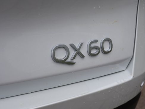 Certified 2026 INFINITI QX60 Luxe w/ Family Package image 5