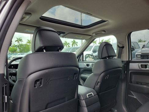Used 2025 Hyundai Santa Fe Limited FWD image 15