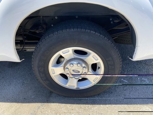 Used 2016 Ford F350 XLT w/ XLT Interior Package RWD image 9