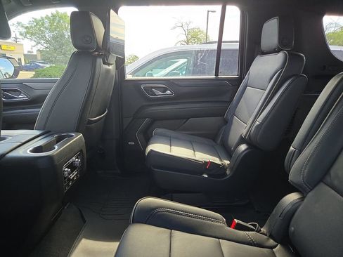 Used 2024 GMC Yukon XL SLT w/ SLT Premium Package AWD/4WD image 8