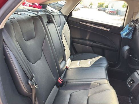 Used 2017 Ford Fusion Titanium AWD/4WD image 8