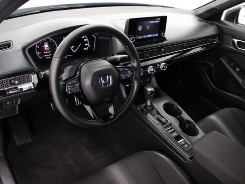 Used 2025 Honda Civic Sport image 13