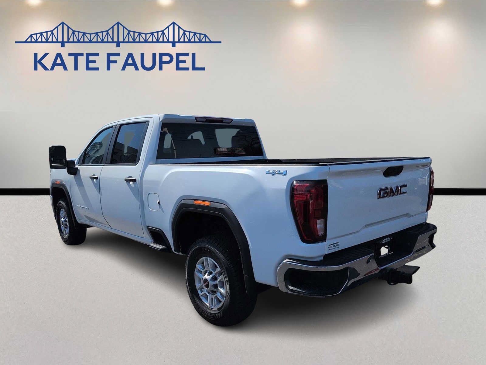 Used 2022 GMC Sierra 2500 Pro w/ Convenience Package AWD/4WD image 5