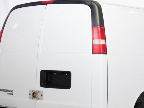 Used 2014 Chevrolet Express 3500 3500 3dr Extended Cargo Van image 19