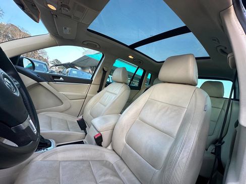 Used 2013 Volkswagen Tiguan SEL image 14