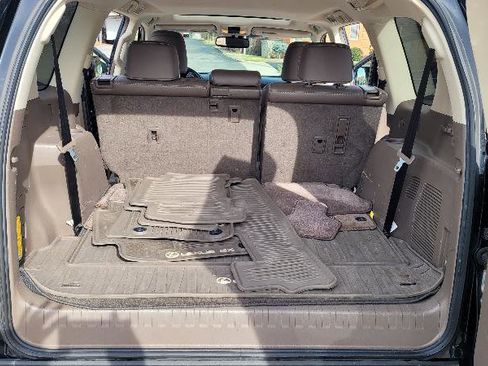 Used 2016 Lexus GX 460 w/ Premium Package image 19