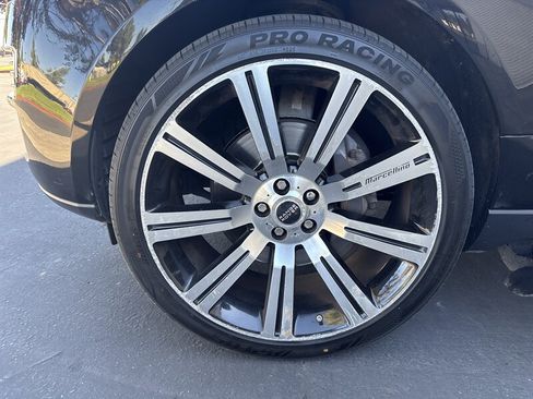Used 2013 Land Rover Range Rover HSE AWD/4WD image 19