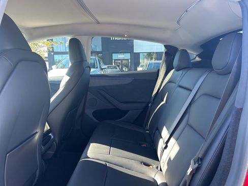 Used 2026 Tesla Model Y AWD image 4