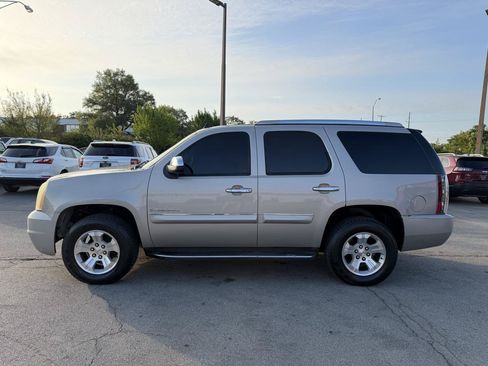 Used 2007 GMC Yukon Denali AWD/4WD image 4