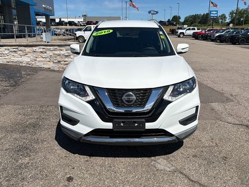 Used 2019 Nissan Rogue SV AWD/4WD image 2
