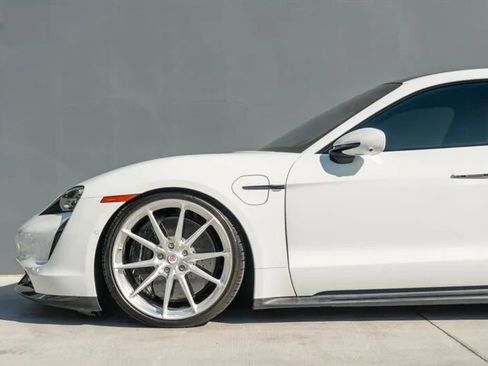 Used 2020 Porsche Taycan Turbo S image 19