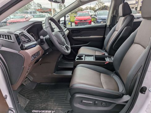 New 2026 Honda Odyssey Elite image 28