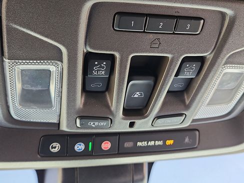 Used 2021 GMC Sierra 2500 Denali w/ Denali Ultimate Package AWD/4WD image 15