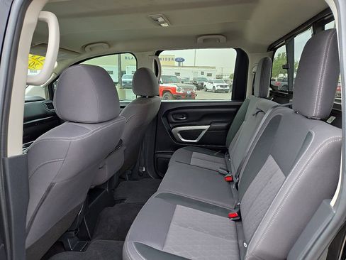 Used 2023 Nissan Titan SV AWD/4WD image 19