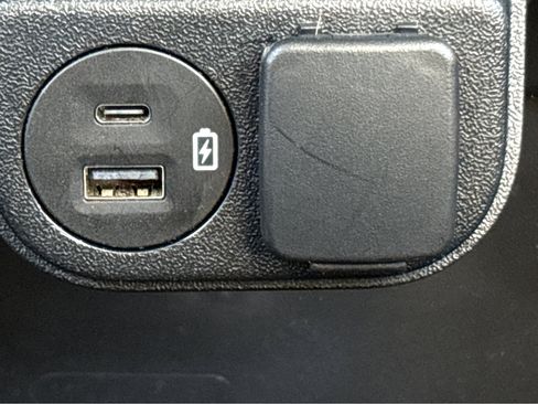 Used 2023 Ford F150 XLT image 29