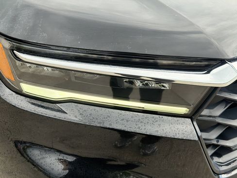Certified 2025 Honda Pilot EX-L image 35